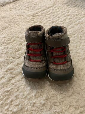 NWOT! See Kai Run Waterproof Boots